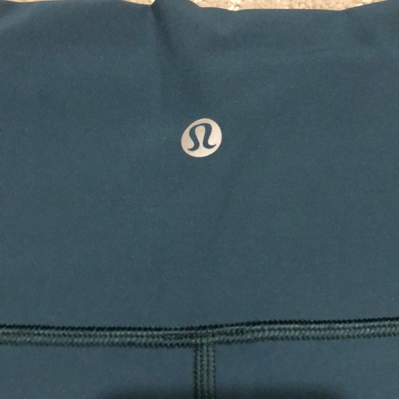 Lululemon - Picture 4 of 4
